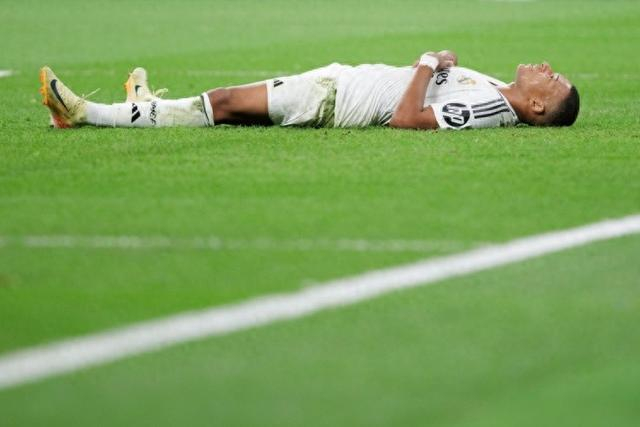 彻底废了！再次被拍到吸食笑气，比苏马将被热刺调查甚至除名（比苏马再陷笑气风波，热刺或展开调查并不排除除名）