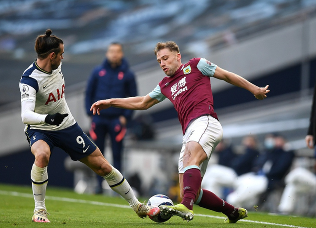 每周老哥热评：德国队两翼萨内齐飞；斯珀特森成惨案开瓶器（老哥周评：德国双翼齐飞萨内高光，斯珀特森成惨案开瓶器）