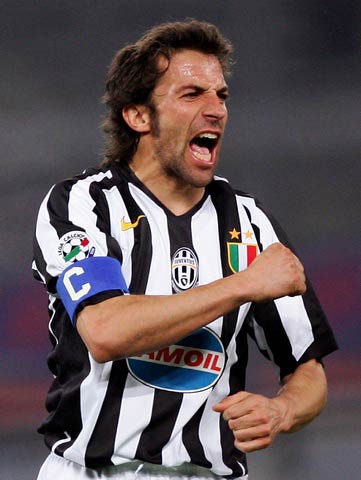 特里：帕尔默是世界上最好的10号位，他是防守球员的噩梦（特里称帕尔默为当今最佳10号，后卫的噩梦）