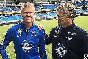 蒯纪闻与刘诚宇在中超努力证明自己，蒯纪闻目标进球，刘诚宇盼夺冠后再留洋。（中超自我证明：蒯纪闻剑指进球，刘诚宇盼先夺冠再留洋）