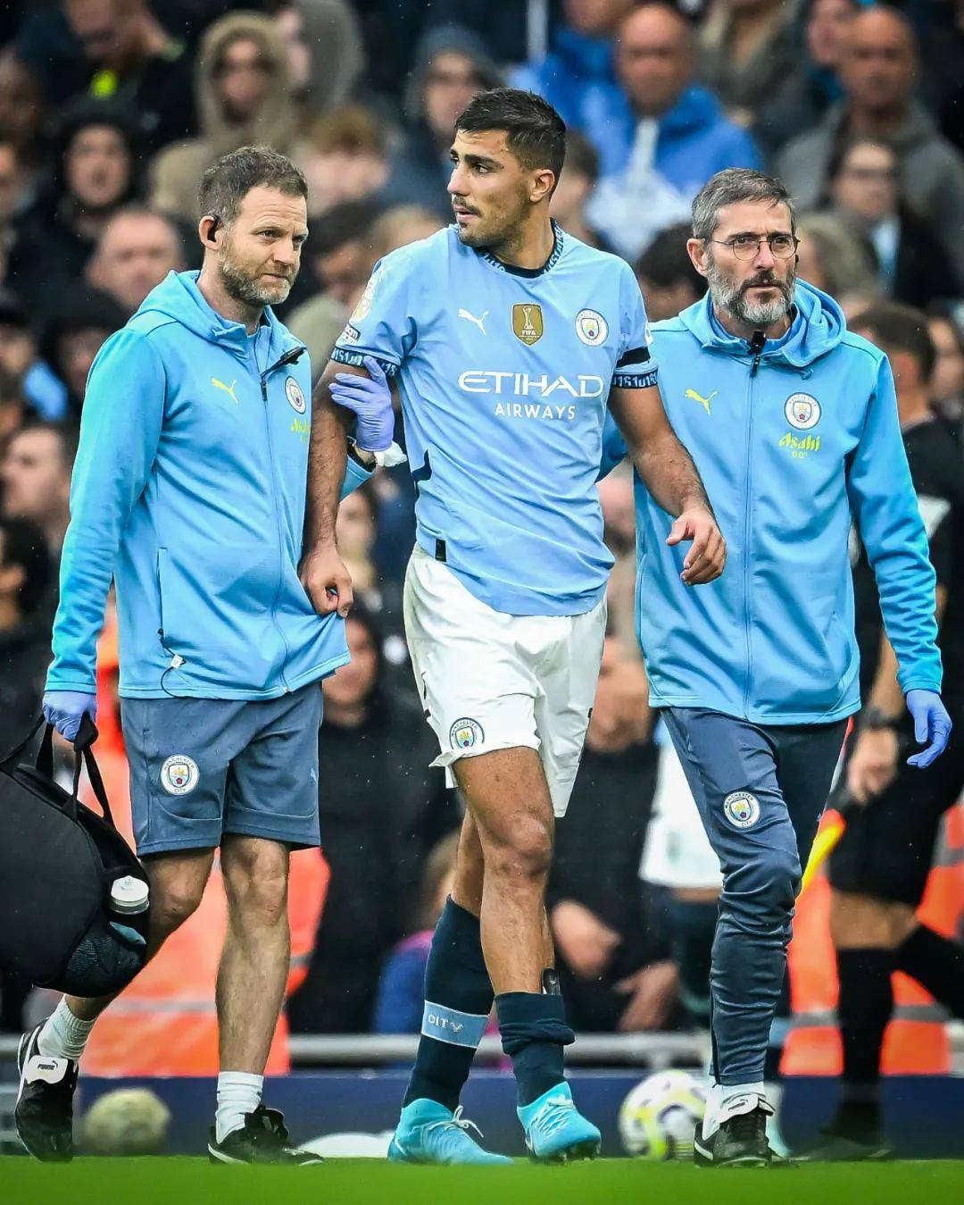 德甲身价下跌榜：凯恩、穆夏拉各降1000万（德甲球员身价缩水榜：凯恩、穆夏拉双双下调1000万）