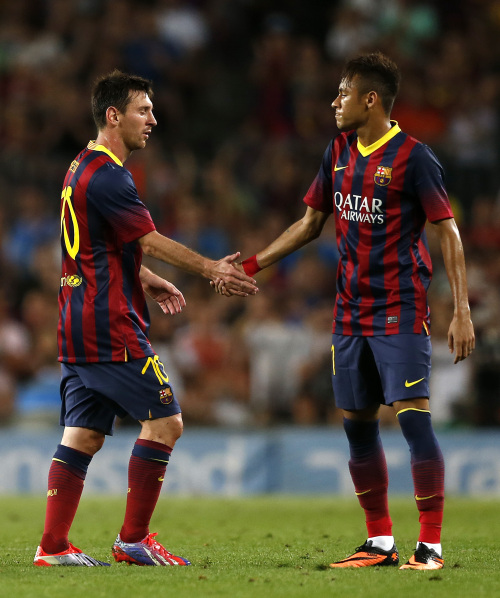 詹姆斯篮下连续得分