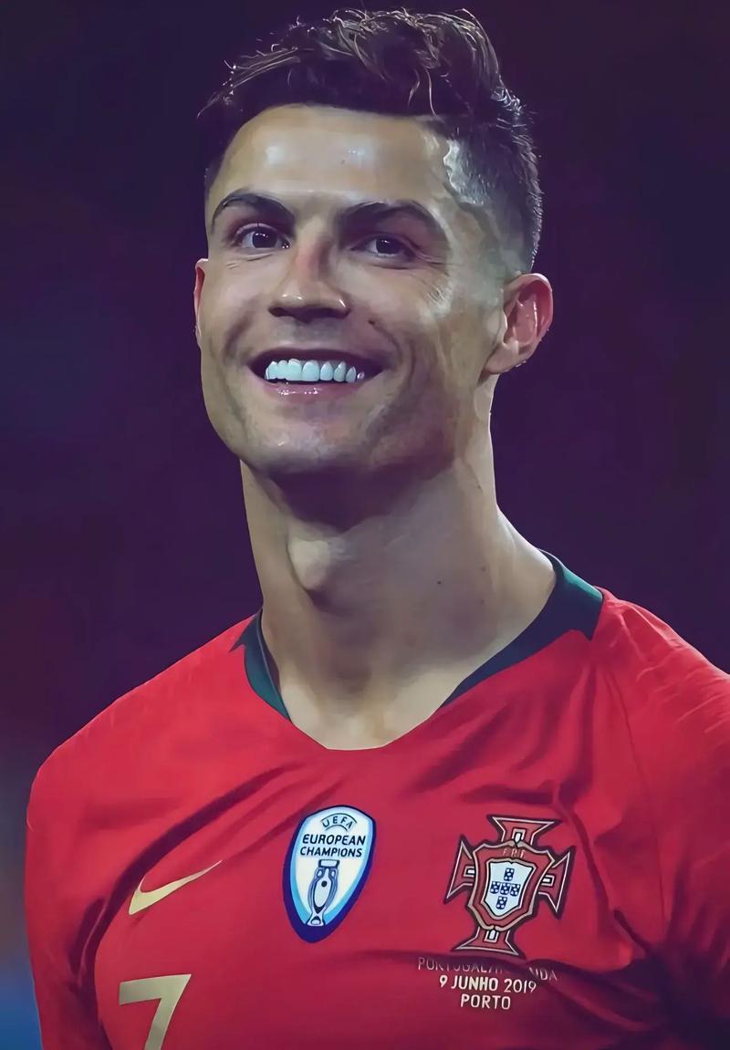 每体：弗里克和拉什福德5月通过电话，后者放弃了15%的薪资（每体：弗里克5月致电拉什福德，后者同意降薪15%）