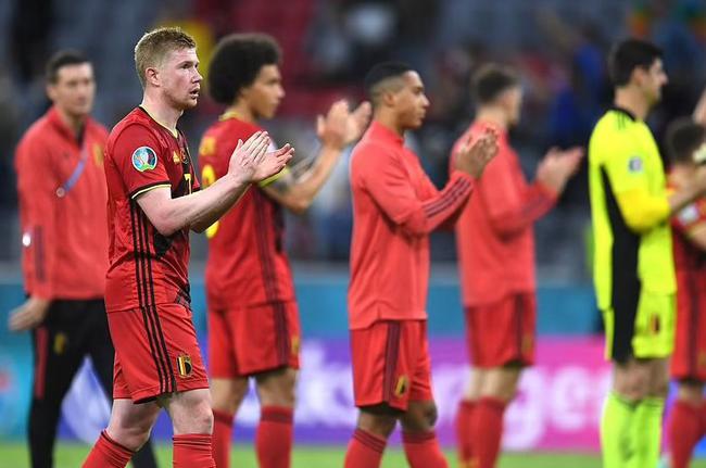 机敏前插破门，当选全场最佳，芒特越踢越好了，继续加油！