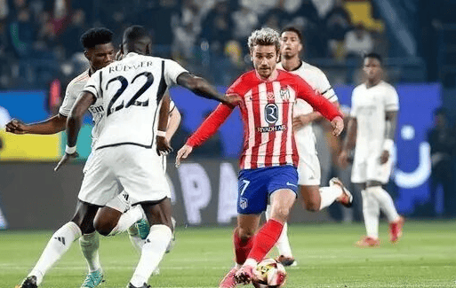 魔鬼主场！拜仁在欧冠小组赛／联赛阶段主场已连续37场不败（主场统治再续！拜仁欧冠小组赛／联赛阶段已连续37场不败）