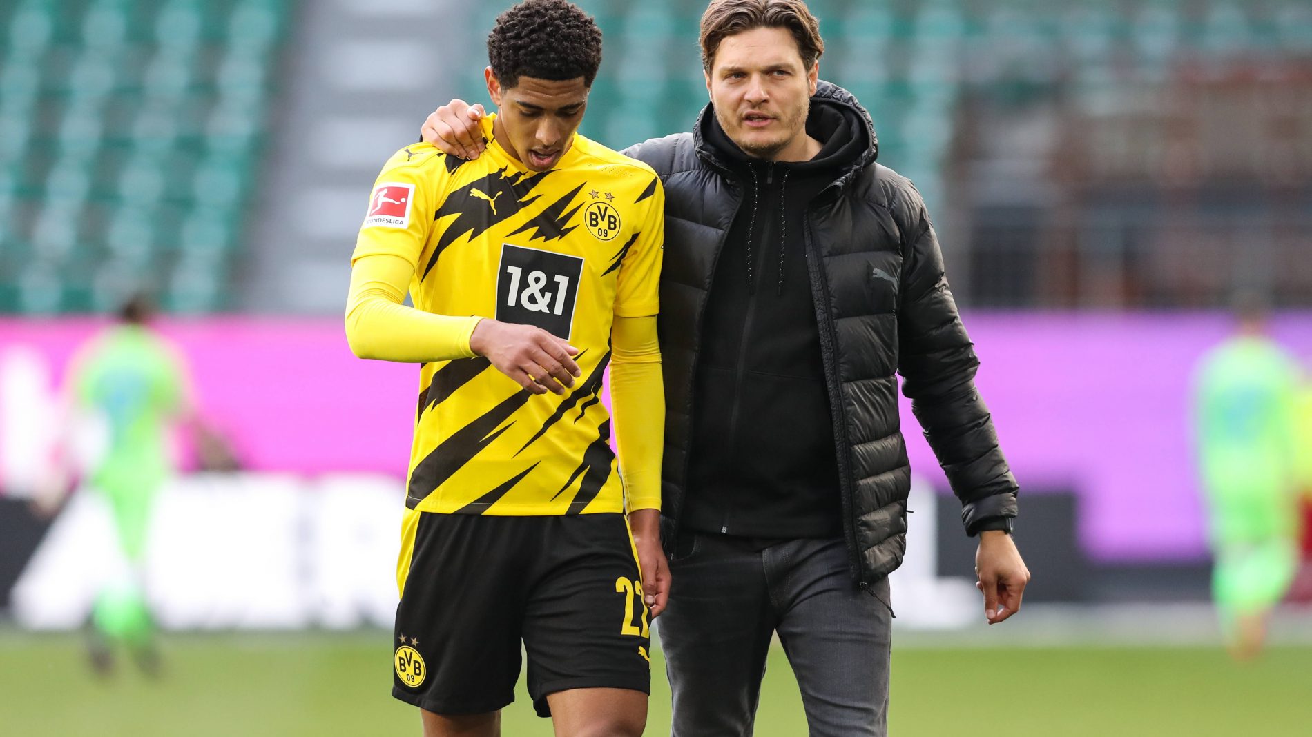 广东男篮在CBA俱乐部杯中以56-30大胜合肥狂风，发挥出色，攻防效率高，取得八强资格。