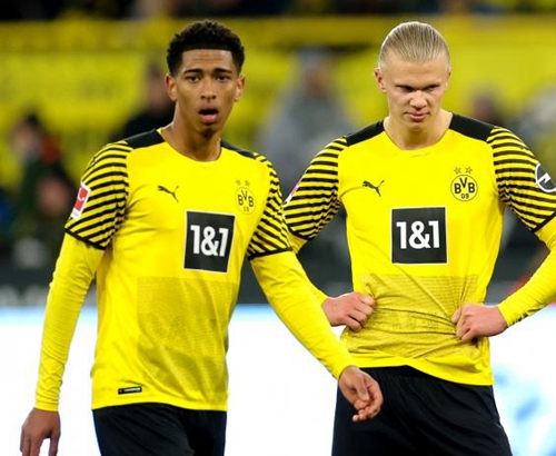 2025／26赛季俱乐部引援花费排名：利物浦以4.83亿欧的引援费用排名第一，英超俱乐部多达9家（2025／26赛季引援支出榜：利物浦以4.83亿欧居首，英超球队占据9席）